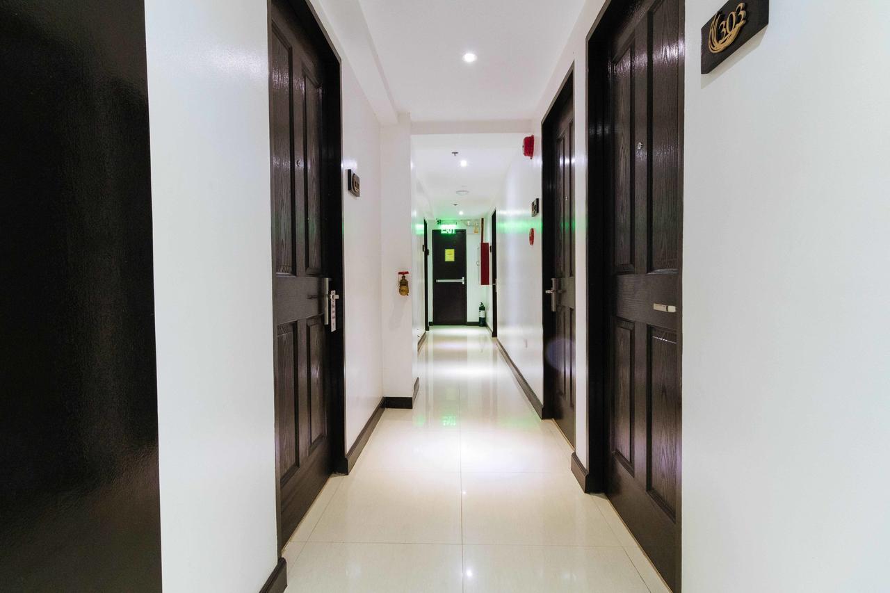 Reddoorz Plus @ Poblacion Makati Makati City Bagian luar foto