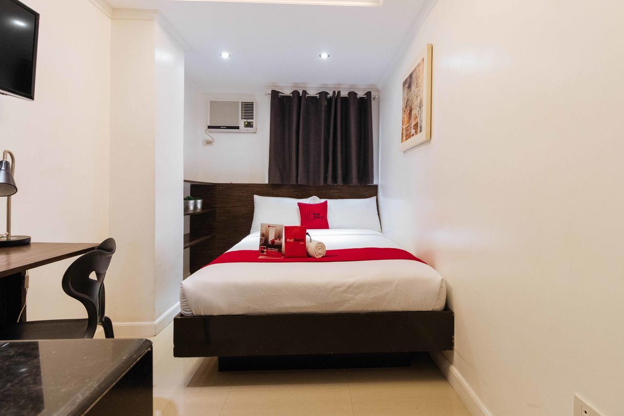 Reddoorz Plus @ Poblacion Makati Makati City Bagian luar foto