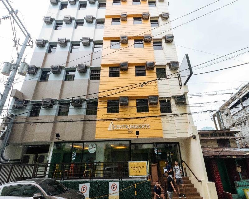 Reddoorz Plus @ Poblacion Makati Makati City Bagian luar foto
